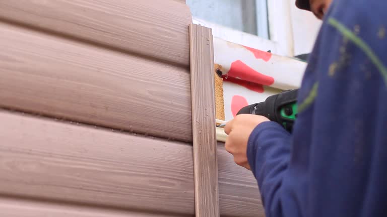 Best Wood Siding Installation  in Country Walk, FL